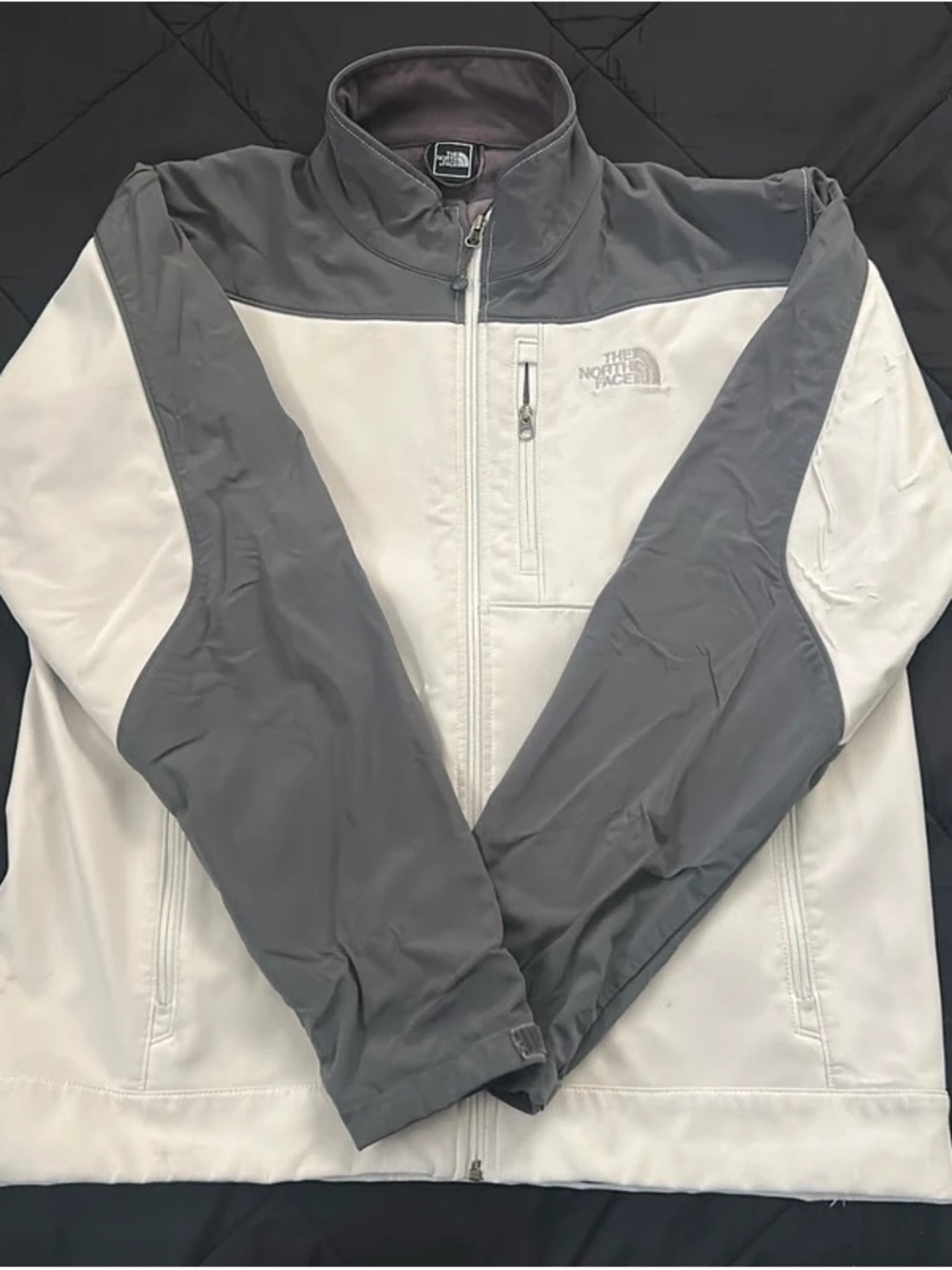 The North Face Men's Gray and White Lightweight Softshell Jacket